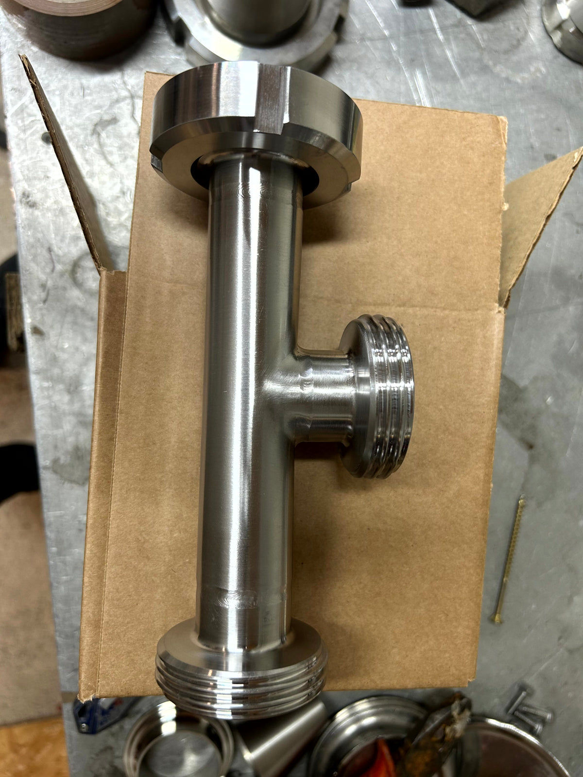 DIN Hygienic Pulled Tee in stainless steel